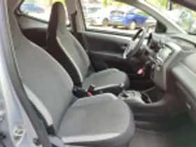 Toyota Aygo (2021) thumbnail 42
