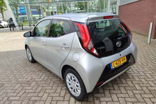 Toyota Aygo (2021) thumbnail 68