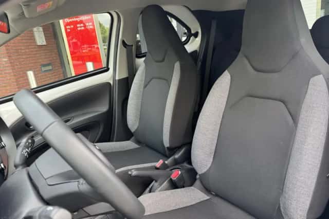 Toyota Aygo X (2022) thumbnail 13