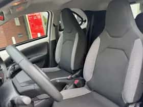 Toyota Aygo X (2022) thumbnail 13