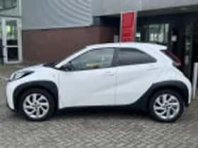 Toyota Aygo X (2022) thumbnail 35