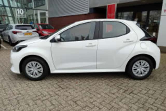 Toyota Yaris (2026) thumbnail 5