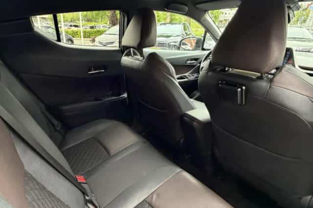 Toyota C hr (2018) thumbnail 15