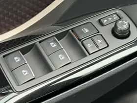Toyota C hr (2018) thumbnail 17