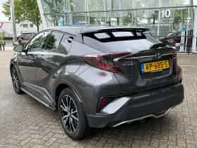 Toyota C hr (2018) thumbnail 3
