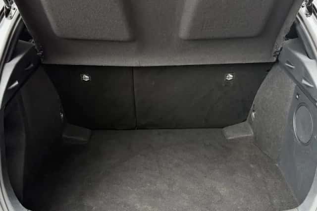 Toyota C hr (2018) thumbnail 32