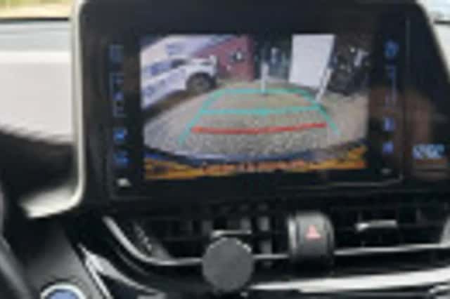 Toyota C hr (2018) thumbnail 54
