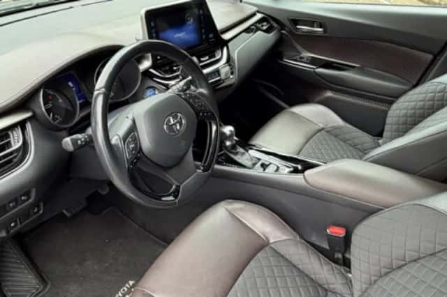 Toyota C hr (2018) thumbnail 69