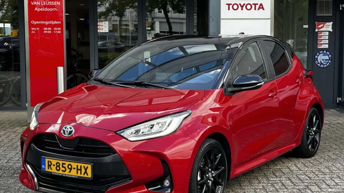 Toyota Yaris (2022) — foto 1