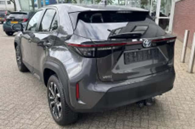 Toyota Yaris Cross (2022) thumbnail 3
