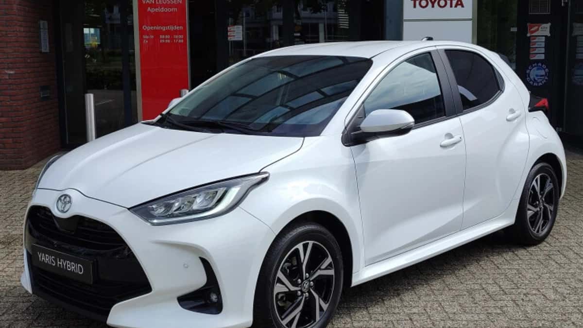 Toyota Yaris (2025) — foto 1
