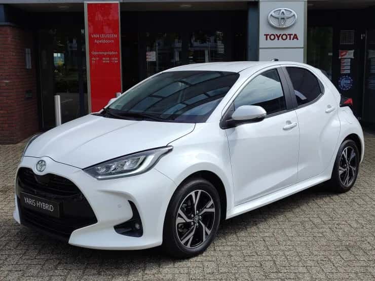 Toyota Yaris (2025) — foto 1