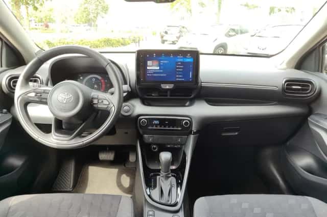 Toyota Yaris (2025) thumbnail 13