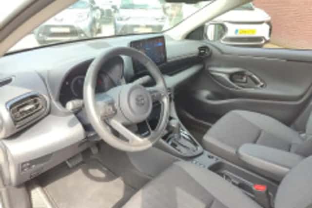 Toyota Yaris (2025) thumbnail 4