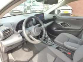 Toyota Yaris (2025) thumbnail 4