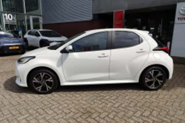 Toyota Yaris (2025) thumbnail 5