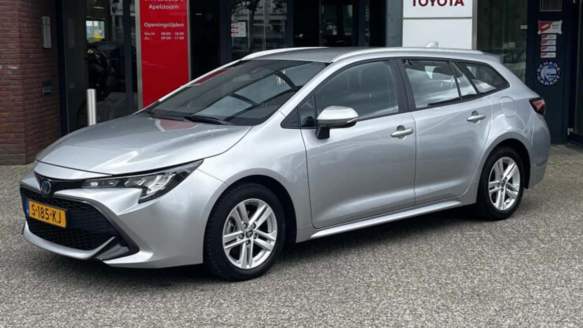 Toyota Corolla (2023) — foto 1
