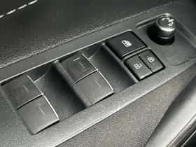 Toyota Corolla (2023) thumbnail 17