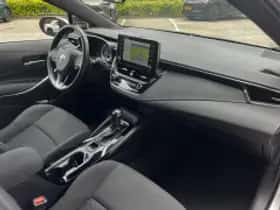Toyota Corolla (2023) thumbnail 4