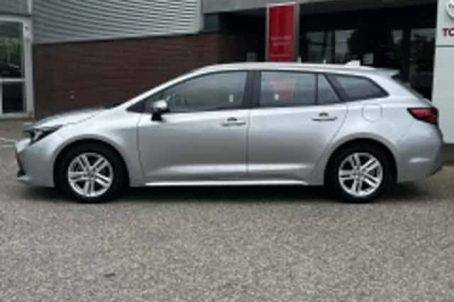 Toyota Corolla (2023) thumbnail 5