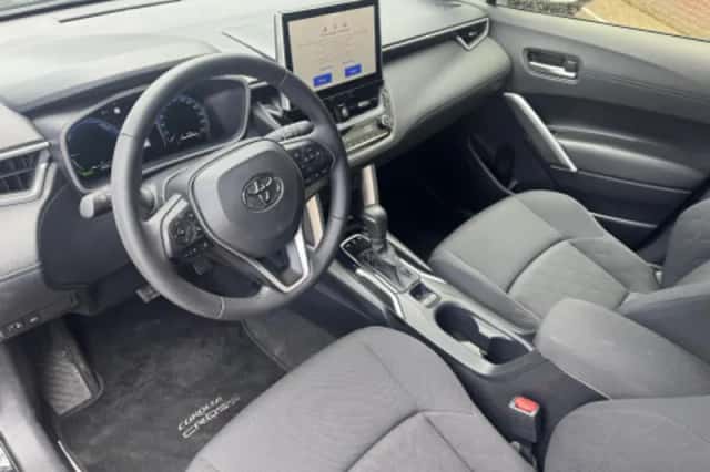 Toyota Corolla (2025) thumbnail 2