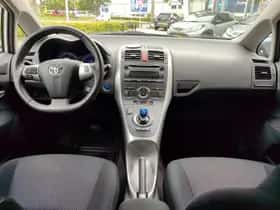 Toyota Auris (2011) thumbnail 13