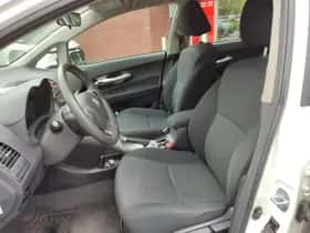 Toyota Auris (2011) thumbnail 14
