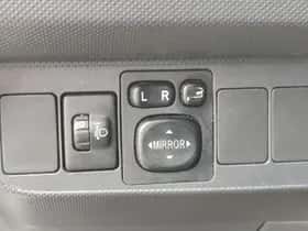 Toyota Auris (2011) thumbnail 16
