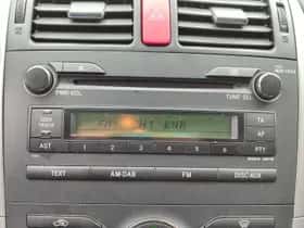 Toyota Auris (2011) thumbnail 22