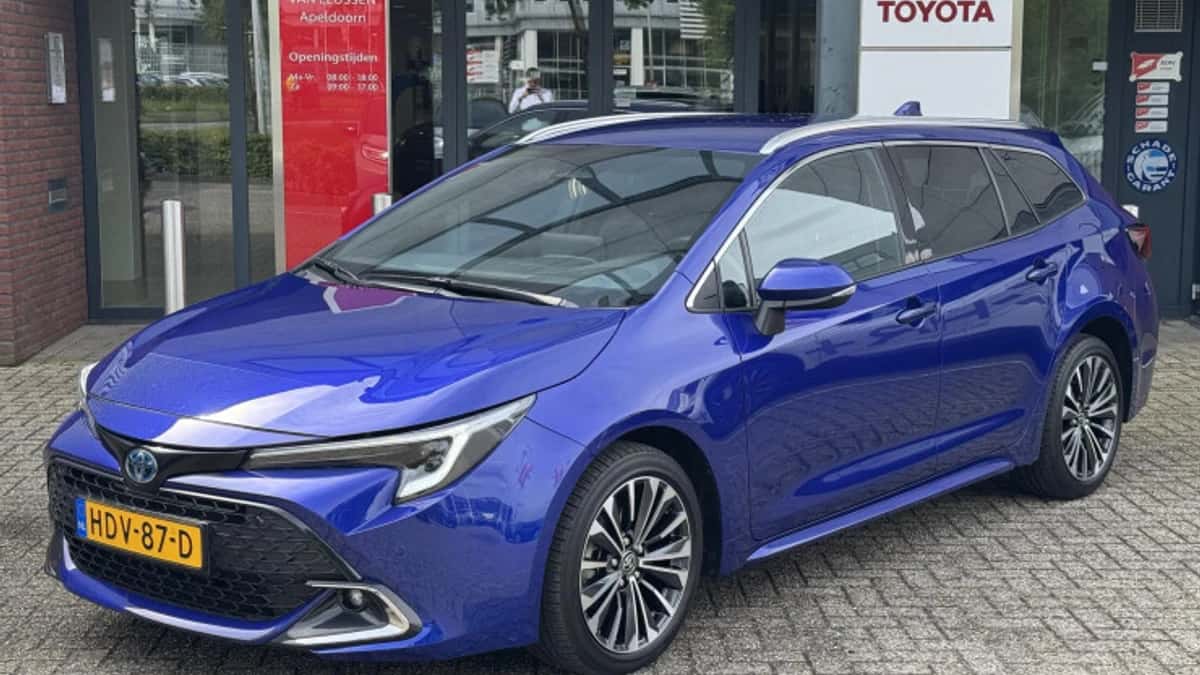 Toyota Corolla (2025) — foto 1
