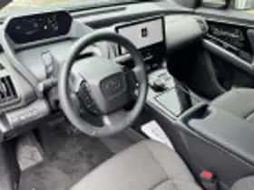 Toyota bZ4X (2025) thumbnail 39