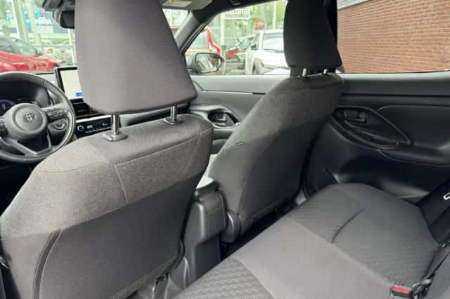 Toyota Yaris Cross (2025) thumbnail 17
