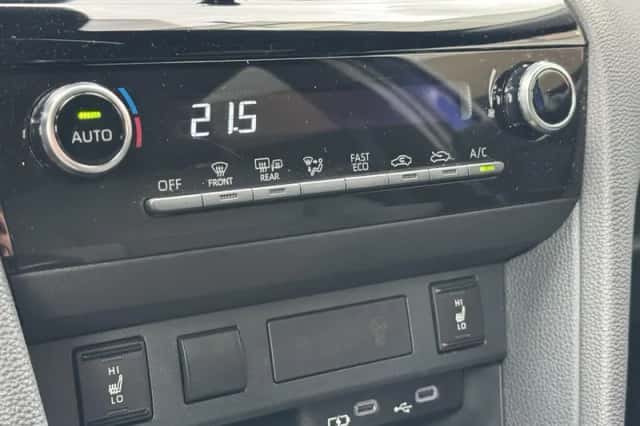 Toyota Yaris Cross (2025) thumbnail 31