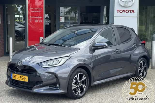 Toyota Yaris (2025) thumbnail 1