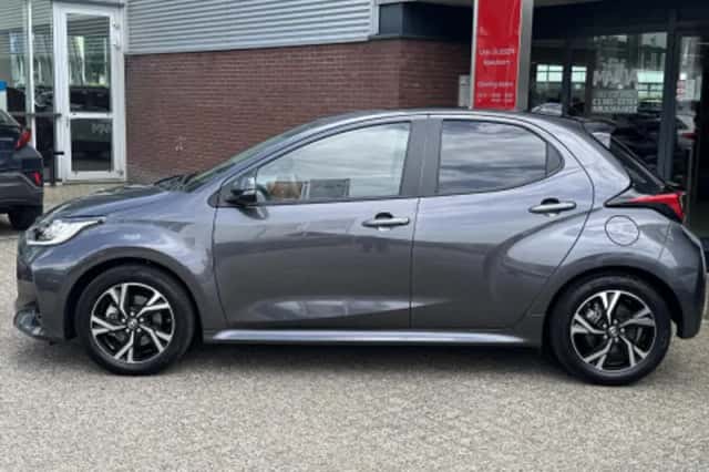 Toyota Yaris (2025) thumbnail 2