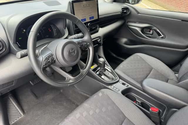 Toyota Yaris (2025) thumbnail 11