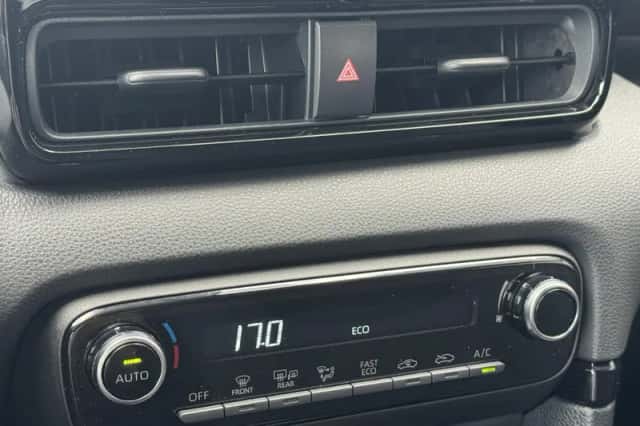 Toyota Yaris (2025) thumbnail 30