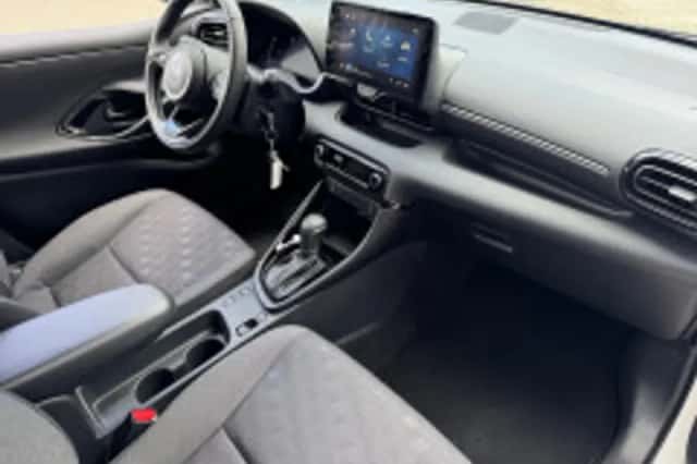 Toyota Yaris (2025) thumbnail 4