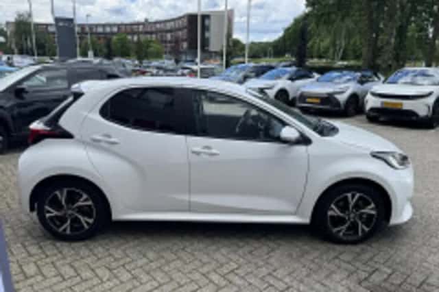 Toyota Yaris (2025) thumbnail 6