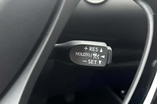 Toyota C hr (2021) thumbnail 26