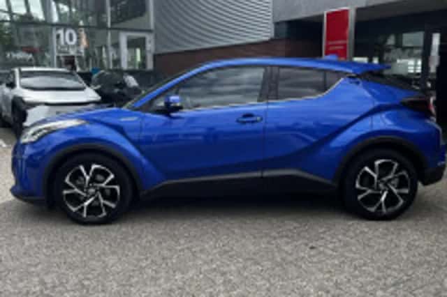 Toyota C hr (2021) thumbnail 4