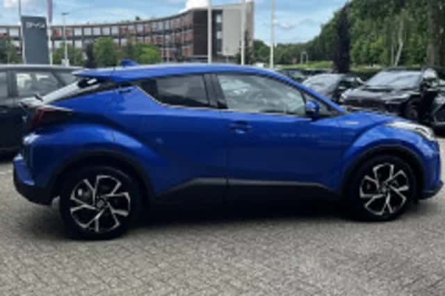 Toyota C hr (2021) thumbnail 5