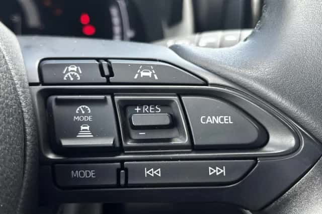 Toyota Yaris (2025) thumbnail 23