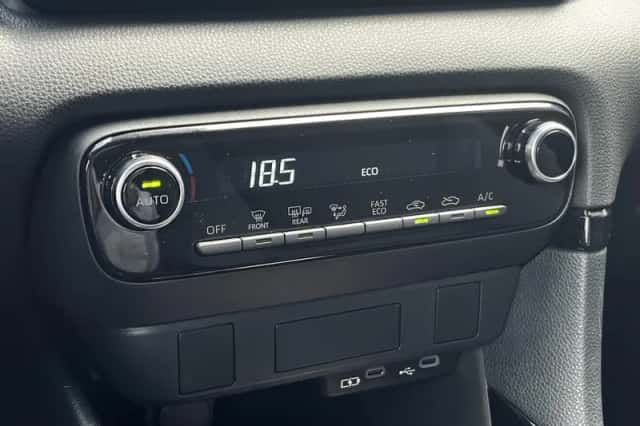 Toyota Yaris (2025) thumbnail 29