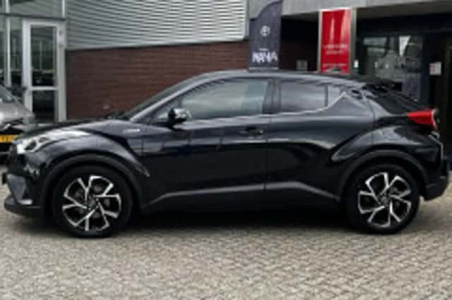 Toyota C hr (2018) thumbnail 5