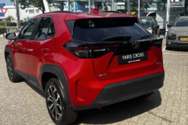 Toyota Yaris Cross (2025) thumbnail 3