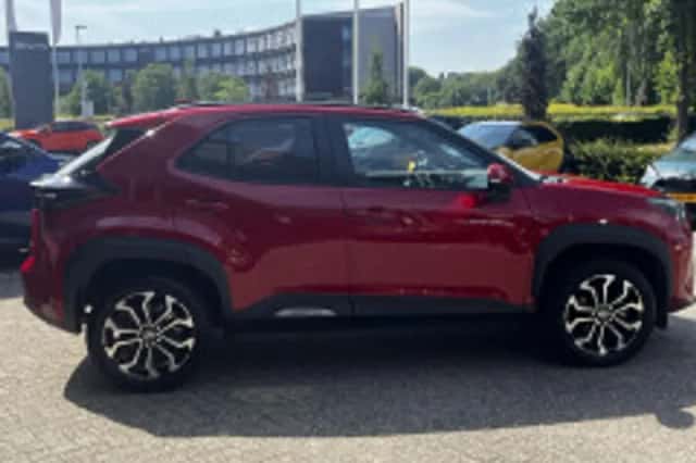 Toyota Yaris Cross (2025) thumbnail 6