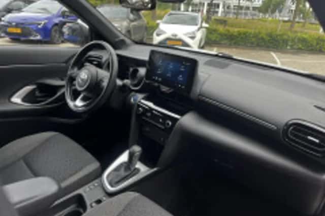 Toyota Yaris Cross (2022) thumbnail 4