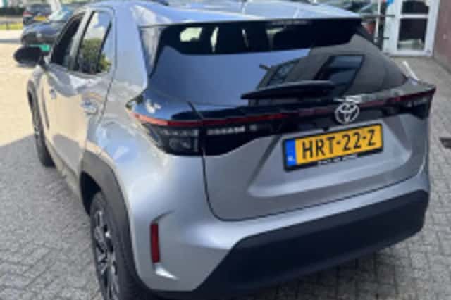 Toyota Yaris Cross (2025) thumbnail 3