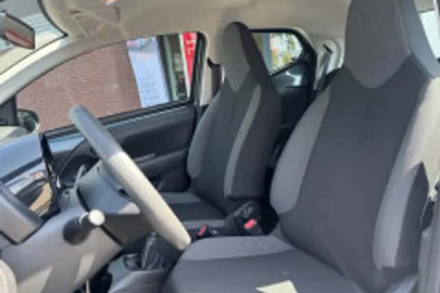 Toyota Aygo (2019) thumbnail 6